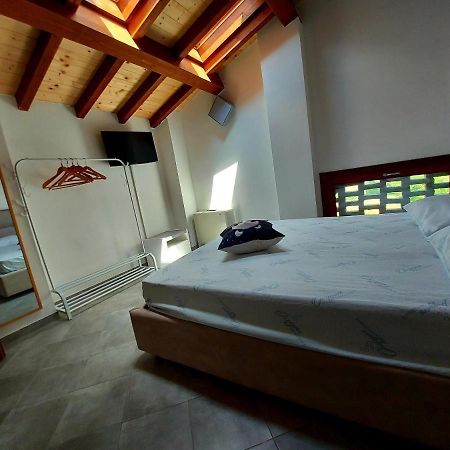 Agriturismo Azienda Agricola Ferrari M.Rita Pozza Exterior photo